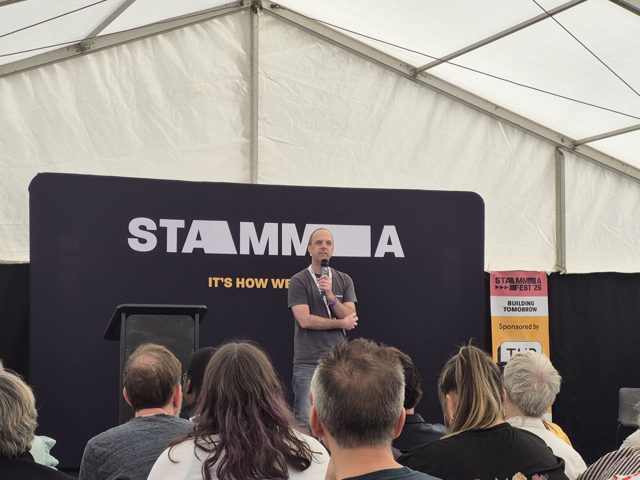 Joeri van Ormondt on stage at STAMMAfest 2026